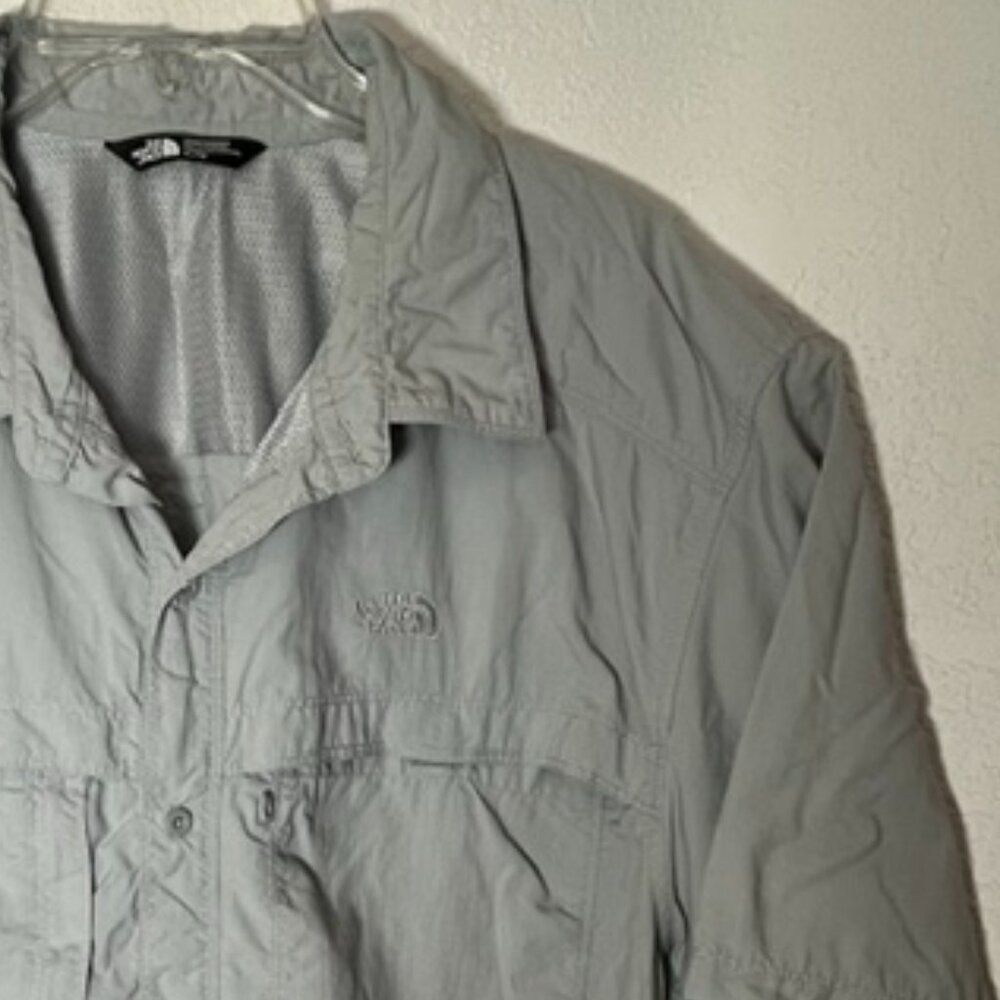 North Face Light Gray Outdoors Hiking Vented Lightweight Mesh Line- Size XL - Picture 2 of 9